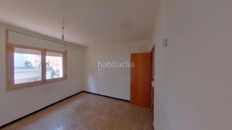Foto f3f5c510-5e34-4bf9-9a70-73176516bfc0. Apartament a Centre Salt