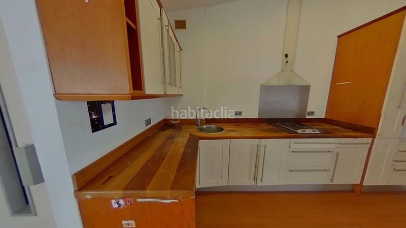 Foto 003a3def-44ef-4408-9fec-a5189650b392. Casa adossada amb aparcament a Centre Blanes