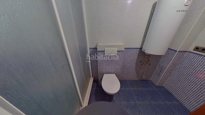 Foto 44fd9a11-bd20-4fe7-9a26-b4551e21421b. Casa adossada amb aparcament a Centre Blanes
