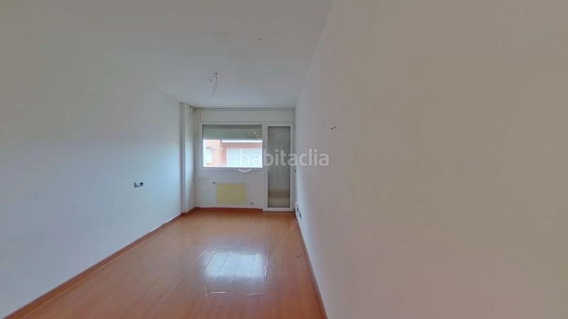 Foto b0350c5d-fe22-440f-9be7-b2ffb0e18c95. Casa adossada amb aparcament a Centre Blanes