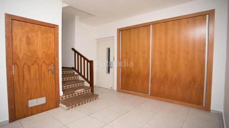 Foto b6a4adf9-df44-4a9b-b216-2646fbe06621. Casa adossada amb aparcament a Centre Blanes