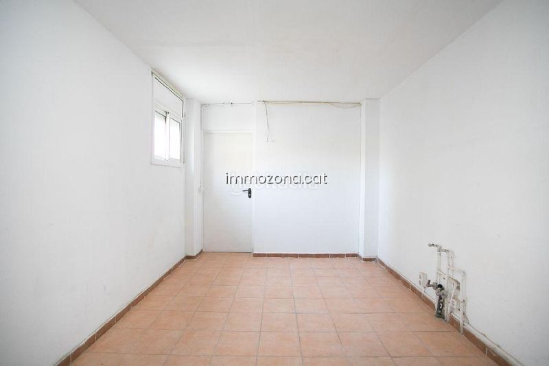 Foto 0cdcbe9f-eb2c-44be-8e89-aaf981de2d21. Dúplex amb aparcament a residencial Blanes - vistamar Blanes