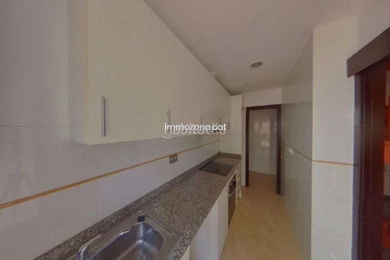 Foto 2688e34d-3f13-4f0b-ac53-6f987bfe1efe. Dúplex amb aparcament a residencial Blanes - vistamar Blanes