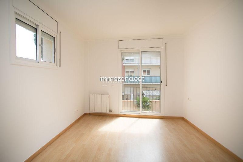 Foto 8d859fd1-9224-40f5-aa04-790d0afe6db3. Dúplex amb aparcament a residencial Blanes - vistamar Blanes