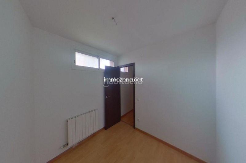 Foto 91170ac2-d4fb-4467-aa08-a51416c1ae5c. Dúplex amb aparcament a residencial Blanes - vistamar Blanes
