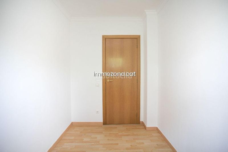 Foto 9e1f704b-9e7b-48ca-aa6c-a81abf721e03. Dúplex amb aparcament a residencial Blanes - vistamar Blanes