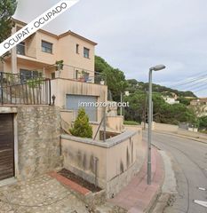 Chalet  Avenida florada. Casa ocupada de 190m2, 4 habitaciones, 3 baños en av. florada, l