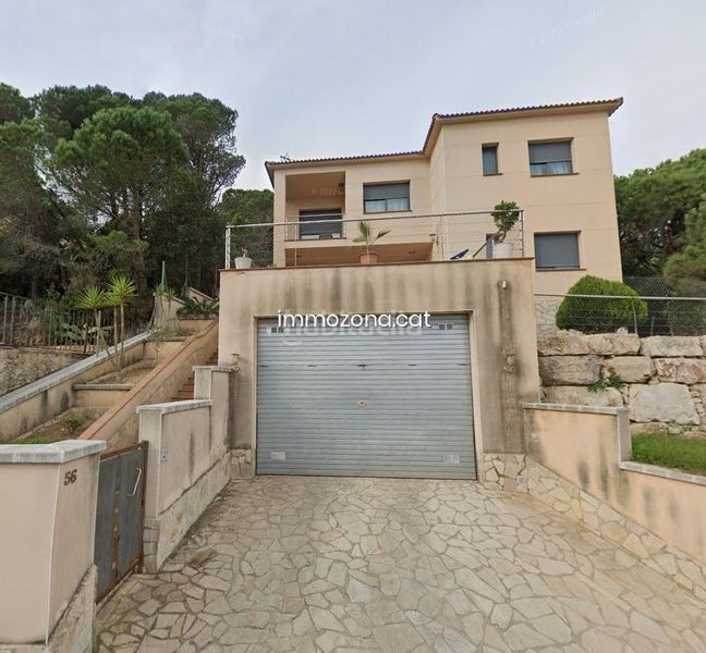 Foto cb6972d9-b2ac-4f2d-b597-f772a14f22fb. Xalet amb aparcament a Serra Brava Lloret de Mar