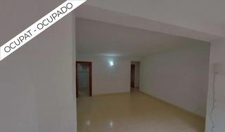 Apartment  Calle cavall bernat, del. Piso ocupado, 4 habitaciones, planta1 sin ascensor, carrer caval