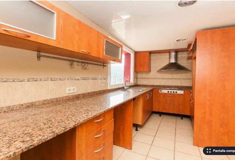 Foto 0d782fe3-6ce5-4515-8245-eb611edc45d2. Piso vivienda ocupada, en Les Planes Sant Cugat del Vallès