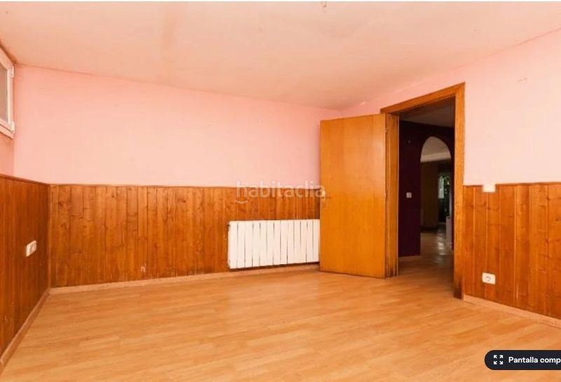 Foto 4eddbe0c-2f3a-4971-bc15-5437d296c9ab. Piso vivienda ocupada, en Les Planes Sant Cugat del Vallès