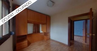 Pis  Carrer jerez de la frontera. Piso ocupado 3 habitaciones, planta 3 con ascensor, carrer jerez