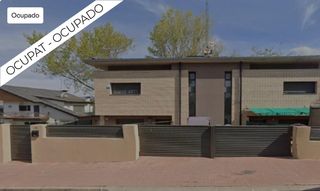 Casa in Can Parellada. Chalet ocupado en cgrecia, terrassa