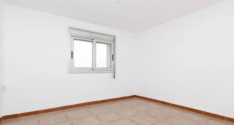 Foto 6ffad635-37f7-4317-ae5d-cc7ae78fe26e. Pis a Els Merinals Sabadell
