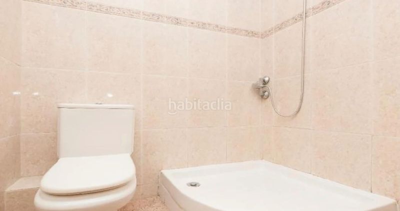 Foto 3e4a8e91-d11b-413b-8350-fbae5d802c3c. Piso  ocupado en c drapaires, en Espronceda Sabadell