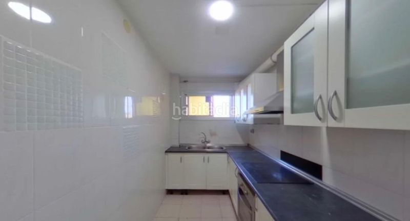 Foto f3dbcf15-5fab-40e7-b98e-d3cedb8ea24c. Piso  ocupado en c torners, en Espronceda Sabadell