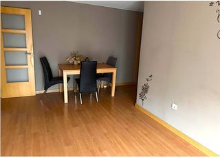 Duplex  Calle figueres. Duplex con parquing y trqstero, planta 1, ascensor, 3 habitacion