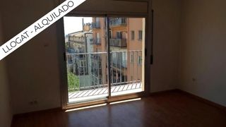 Apartament a Roc Blanc. Piso alquilado 3 habitaciones planta 3 con ascensor, balcón, car