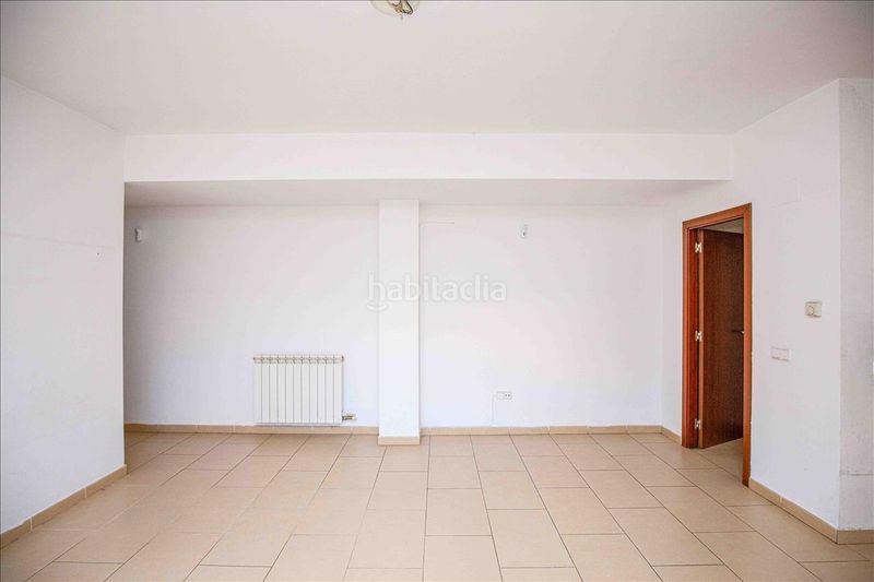 Foto 32405f28-de57-48a5-91d7-d6f04559e066. Apartament a Centre Figueres