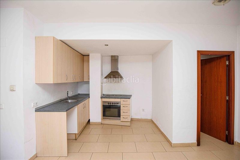 Foto e1284523-3e32-4db1-8bb4-759db4b1ab69. Apartament a Centre Figueres
