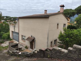 Haus in Riells i Viabrea. Casa 4 habitaciones, 213 m2, en junior park, riells i viabrea.