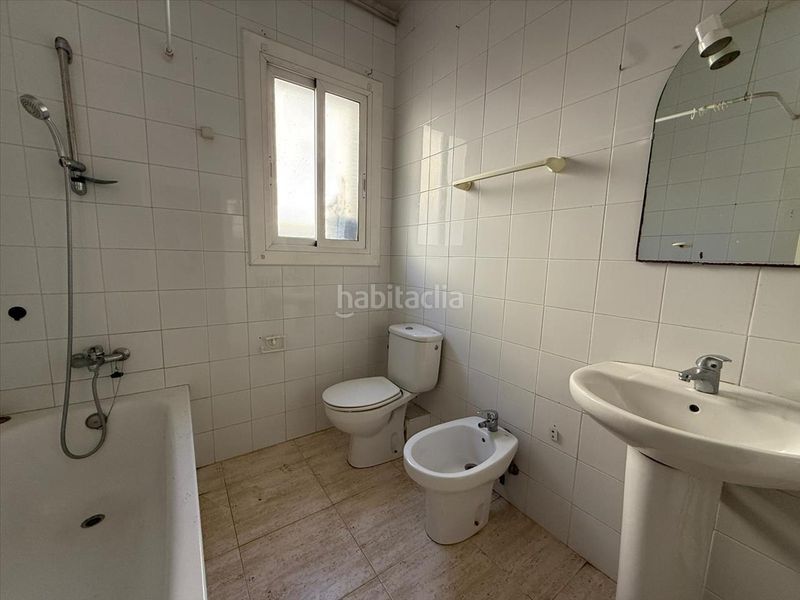 Foto 49ea7fff-23aa-4681-bc37-6f798cd67eb2. Apartament a Eixample-Horta Capallera Figueres