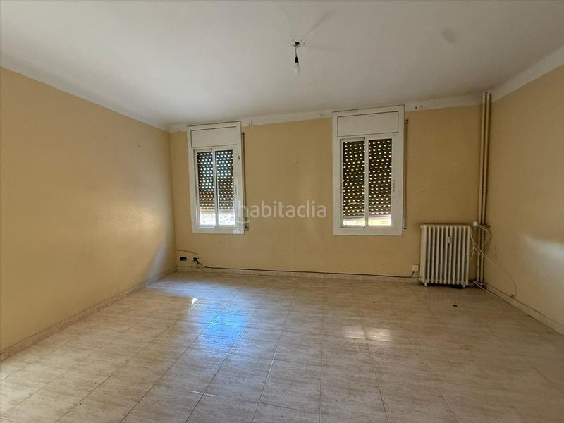 Foto b3ac079a-c7ff-4112-b238-02b4957f285a. Apartament a Eixample-Horta Capallera Figueres