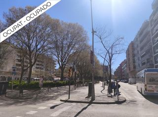 Apartament a Santa Eugenia. Piso ocupado 3 habitaciones, balcón, planta 1 con ascensor, carr