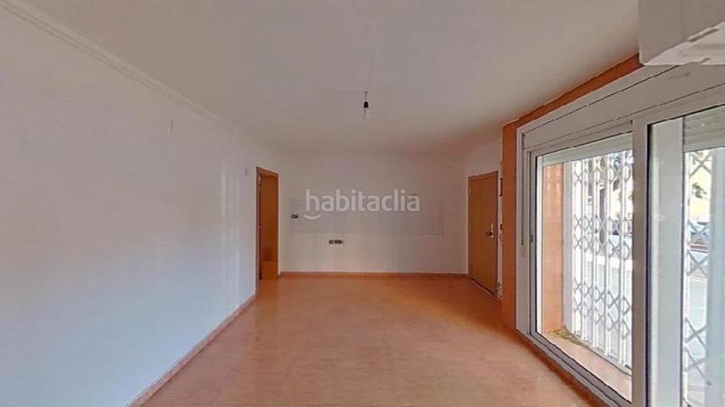 Foto c7c8d730-6444-473b-ad76-8062c6469831. Planta baixa a Centre Rubí