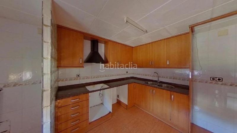 Foto eed813b4-60cf-4ee2-9361-61a7269cf571. Planta baixa a Centre Rubí