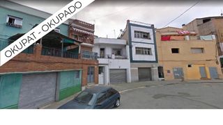 Apartament a Font Pudenta. Piso ocupado 3 habitaciones, planta 2 sin ascensor, la font pude