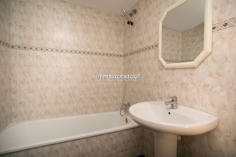 Foto 4df59039-e9a6-44a5-9b34-35e0738a3522. Apartamento piso ocupado, 78 m2, 3 habitaciones, en c mestre sagrera, en Palafrugell