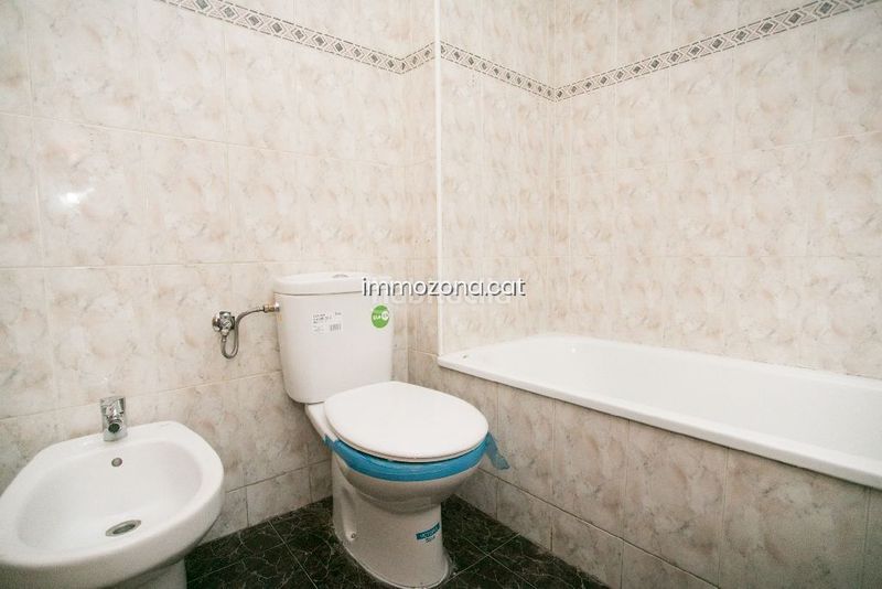 Foto a587b802-6b31-4071-b9b4-474626ea6d91. Apartamento piso ocupado, 78 m2, 3 habitaciones, en c mestre sagrera, en Palafrugell
