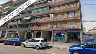 Piccolo appartamento in Cerdanyola Nord. Piso ocupado 3 habitaciones balcón ascensor av puig i cadafalch,