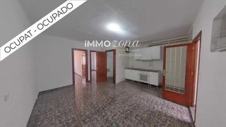 Piccolo appartamento  Garrotxa. Piso ocupado 2 habitaciones, planta 3 sin ascensor, carrer garro