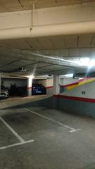 Miete Autoparkplatz in Santa Eugenia. Para coche pequeño. alquiler de parquing de rayas en zona marist