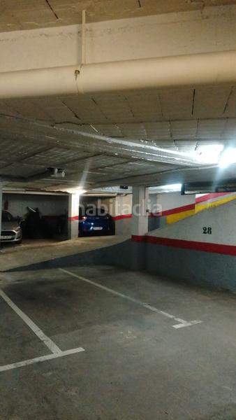 Foto e307201d-82b2-409f-bce9-bfbc7b919e7b. Alquiler parking coche para coche pequeño. alquiler de parquing de rayas en zona maristas en Girona