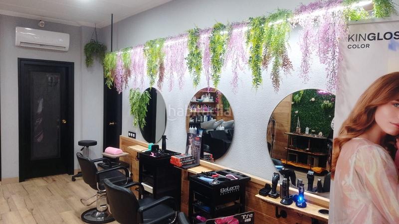 Foto 4ba24a8c-d577-421d-afa2-eaea3f5d28fb. Traspaso local comercial en traspaso peluquería en pleno centro de 50m2. en Girona