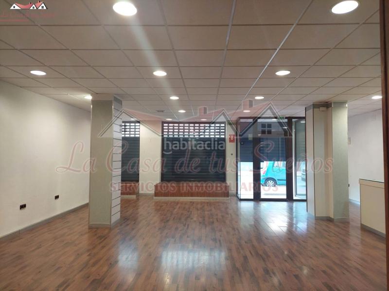 Foto 8e07c736-fafd-4f44-8a37-95d4b49355ff. Locale commerciale in calle gran vía 45 in Sax