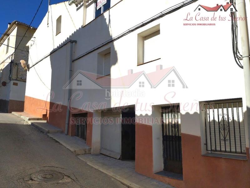 Foto 05da6086-6119-48eb-8bea-7e104f8eddd9. Maison avec parking dans Sax