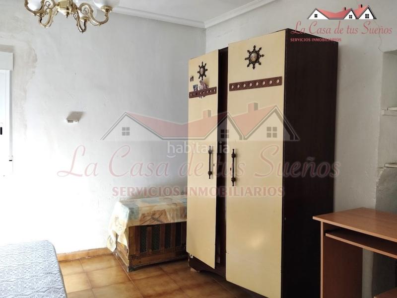 Foto 2952e322-f6c0-4f51-bdb1-42ead85ffcbc. Maison avec parking dans Sax