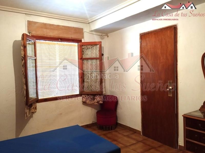 Foto 2da03b22-ba81-443c-ace2-916a88d05e61. Maison avec parking dans Sax