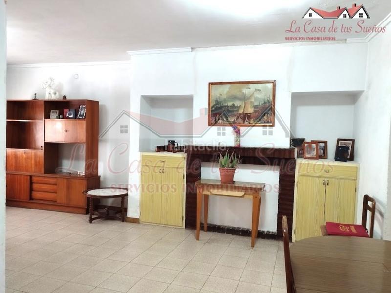 Foto 2e89dee9-3515-4d3e-a154-1800fb190efa. Maison avec parking dans Sax