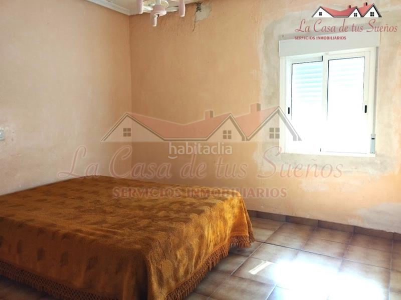 Foto 52b5437e-4dfa-4ec6-a308-ac5a18d28aa6. Maison avec parking dans Sax