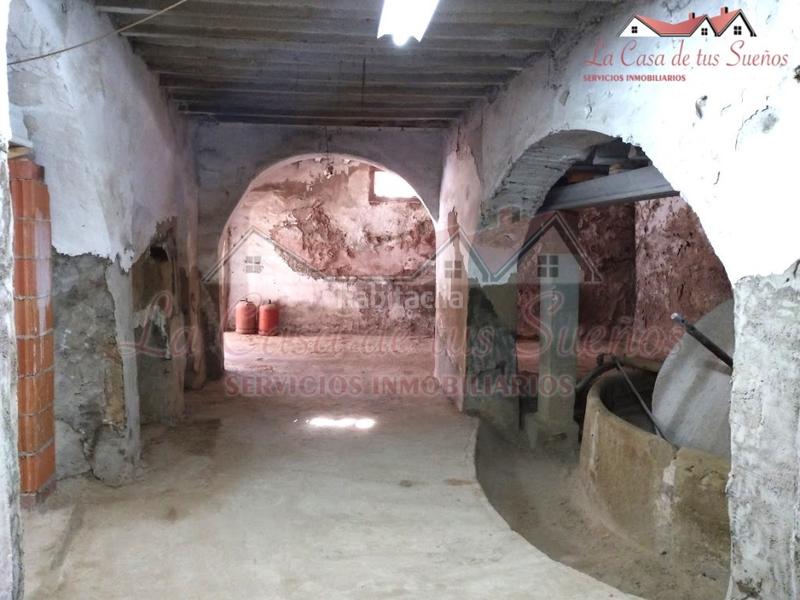 Foto 6164f684-fcd3-42b7-bfe1-8a59aabe5ab9. Maison avec parking dans Sax