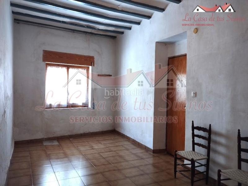 Foto 6d043442-8b68-4e97-a0bd-36972afd86b4. Maison avec parking dans Sax