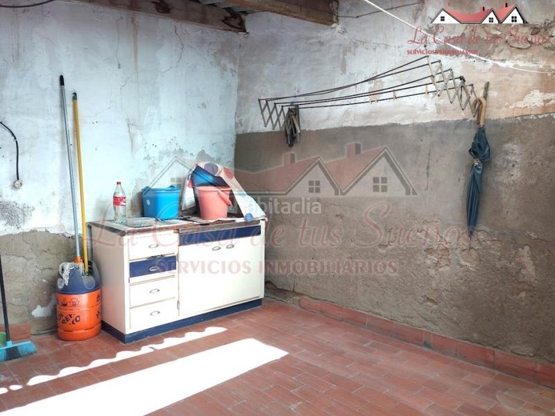 Foto 7b1949af-76d1-4ef4-921a-381c8eb6485b. Maison avec parking dans Sax