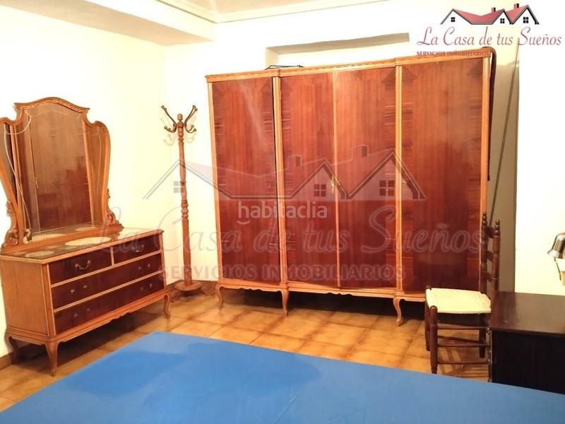 Foto acac2d44-0adf-4d5b-853a-0c1e7a4cdfd5. Maison avec parking dans Sax