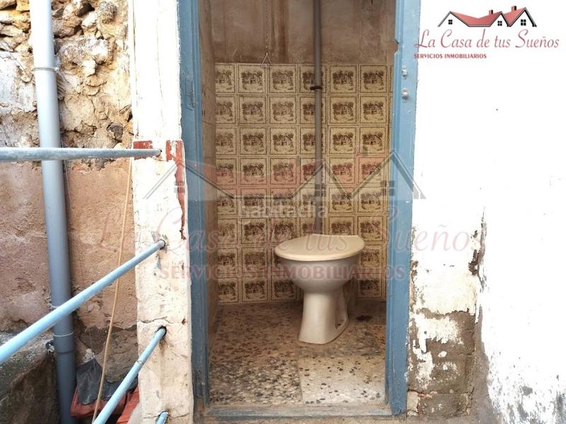 Foto c984b8e1-1760-478c-863b-2c712caa7824. Maison avec parking dans Sax