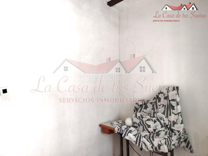 Foto c9db0826-231b-4204-bf3e-aa1c2d0446dd. Maison avec parking dans Sax